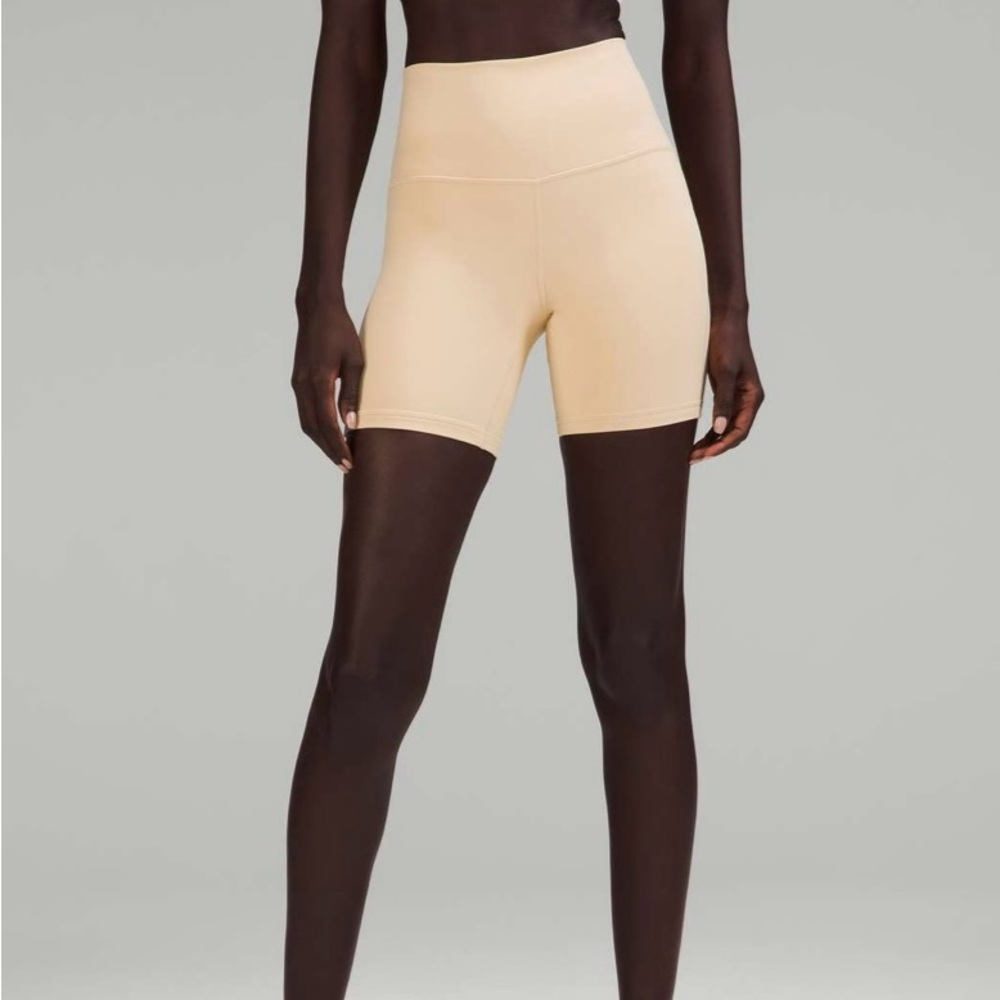 Lululemon Align 6in shorts Sz 2 Prosecco